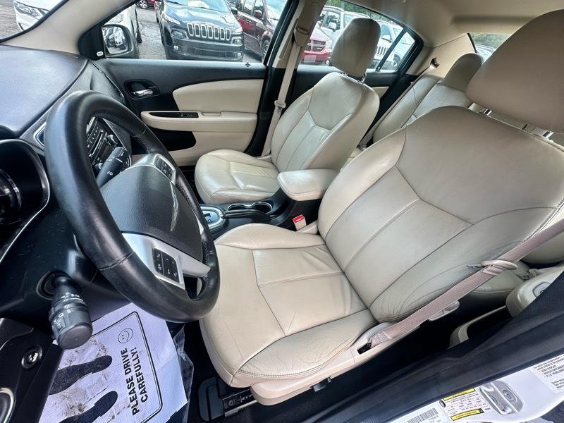 Chrysler 200 Limited 2013