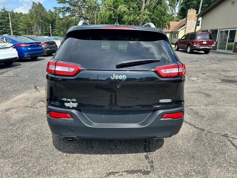 Jeep Cherokee Latitude 4WD 2016