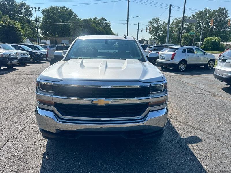 Chevrolet Silverado 1500 Z71 Ext Cab 4WD 4D 2019