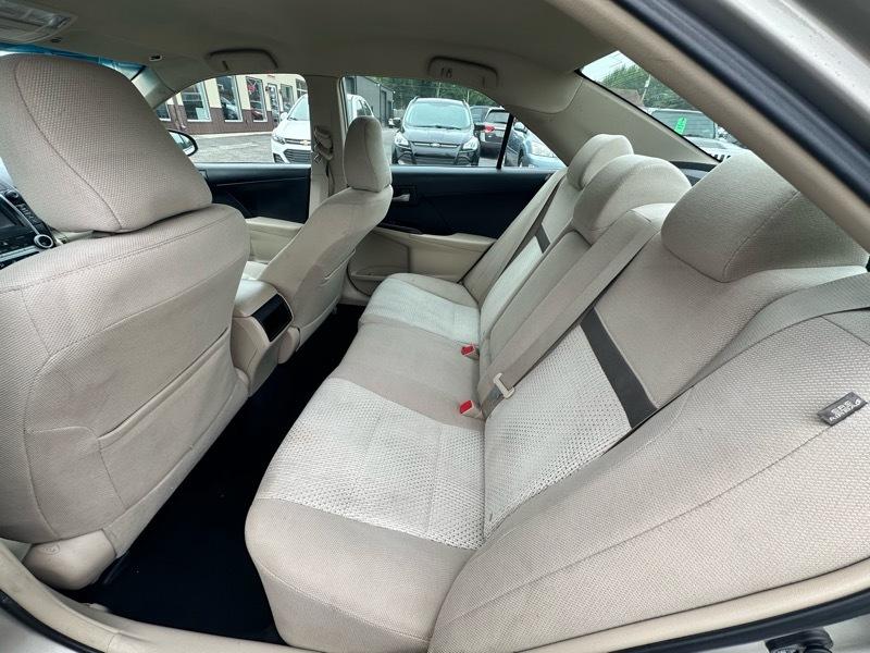 Toyota Camry LE 4D Sedan 2014