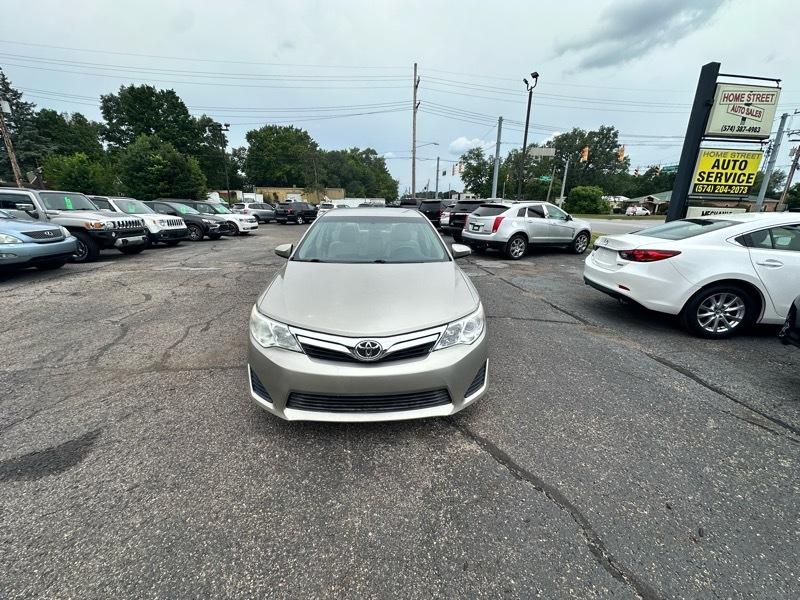Toyota Camry LE 4D Sedan 2014