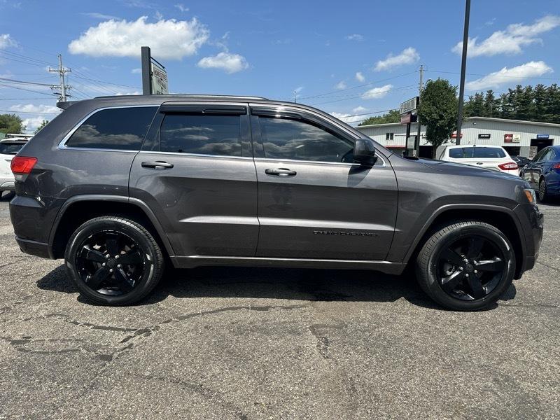 Jeep Grand Cherokee Laredo 4WD 2015
