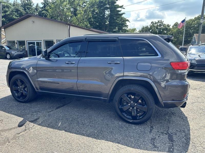 Jeep Grand Cherokee Laredo 4WD 2015