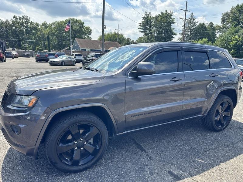 Jeep Grand Cherokee Laredo 4WD 2015
