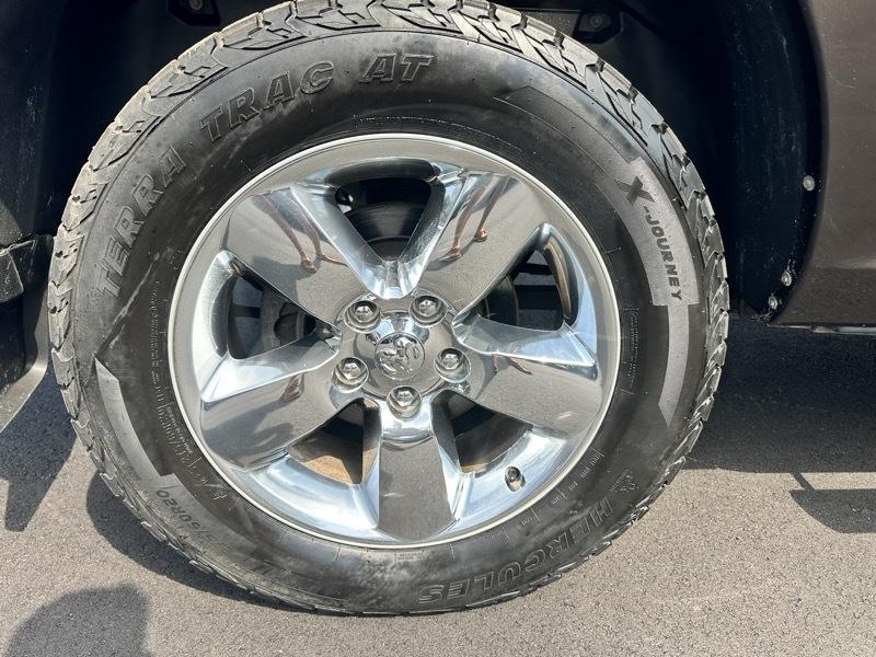 RAM 1500 SLT Crew Cab SWB 4WD 2017