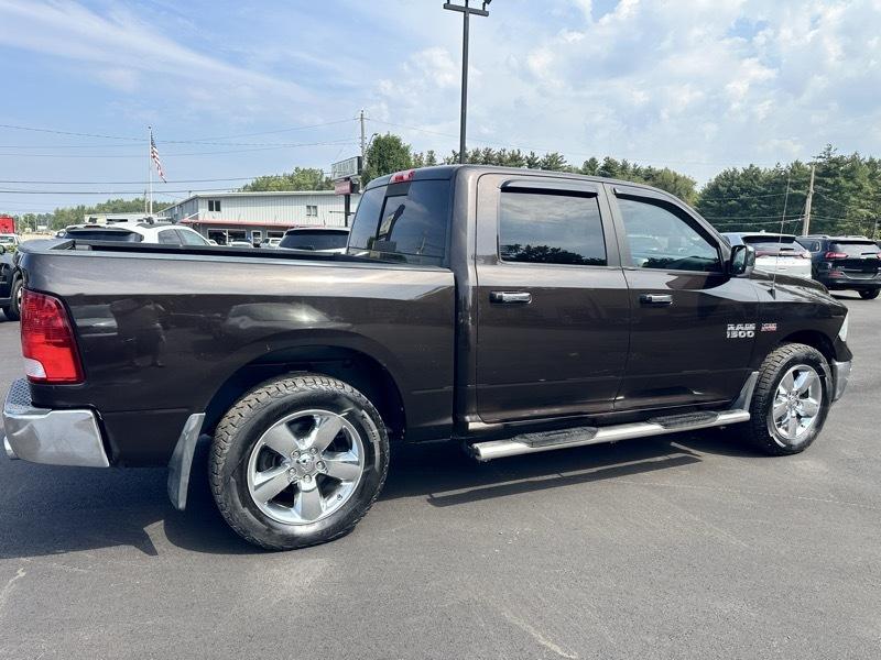 RAM 1500 SLT Crew Cab SWB 4WD 2017