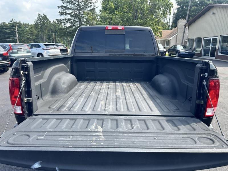RAM 1500 SLT Crew Cab SWB 4WD 2017