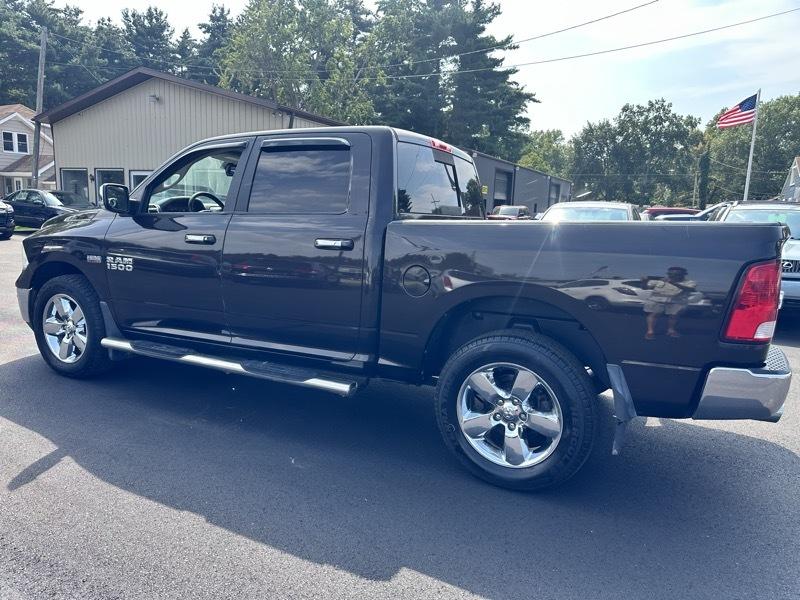 RAM 1500 SLT Crew Cab SWB 4WD 2017