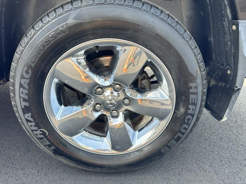 RAM 1500 SLT Crew Cab SWB 4WD 2017