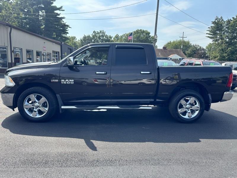 RAM 1500 SLT Crew Cab SWB 4WD 2017