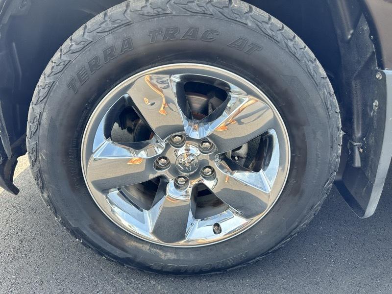 RAM 1500 SLT Crew Cab SWB 4WD 2017