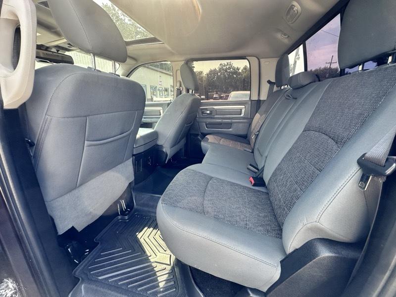 RAM 1500 SLT Crew Cab SWB 4WD 2017