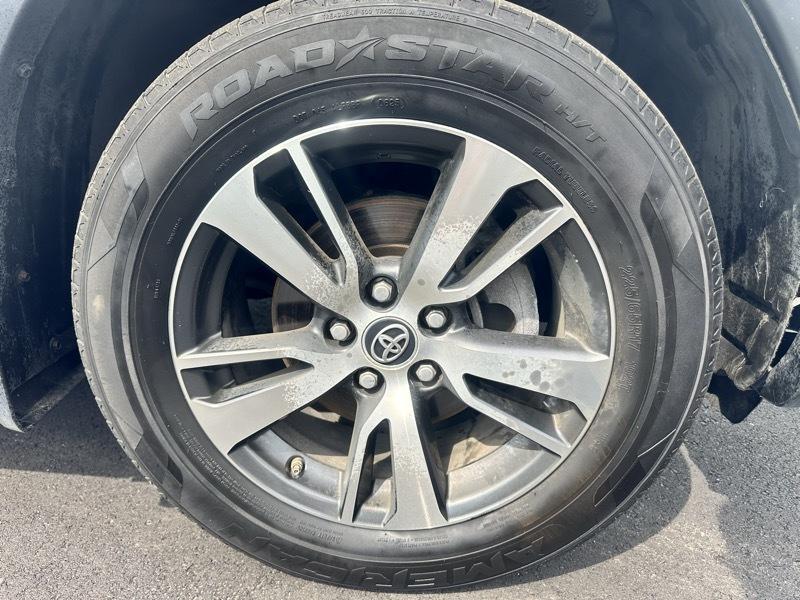 Toyota RAV4 XLE AWD 2018