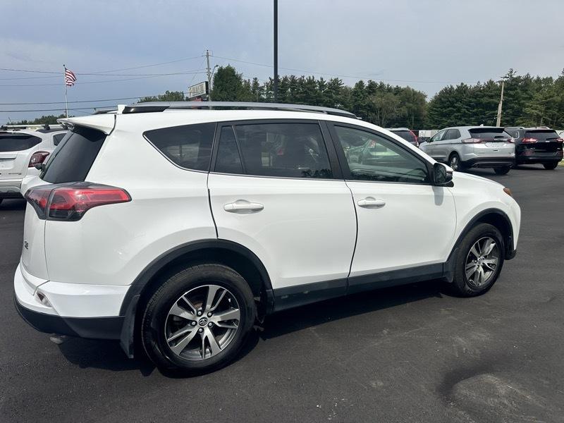 Toyota RAV4 XLE AWD 2018