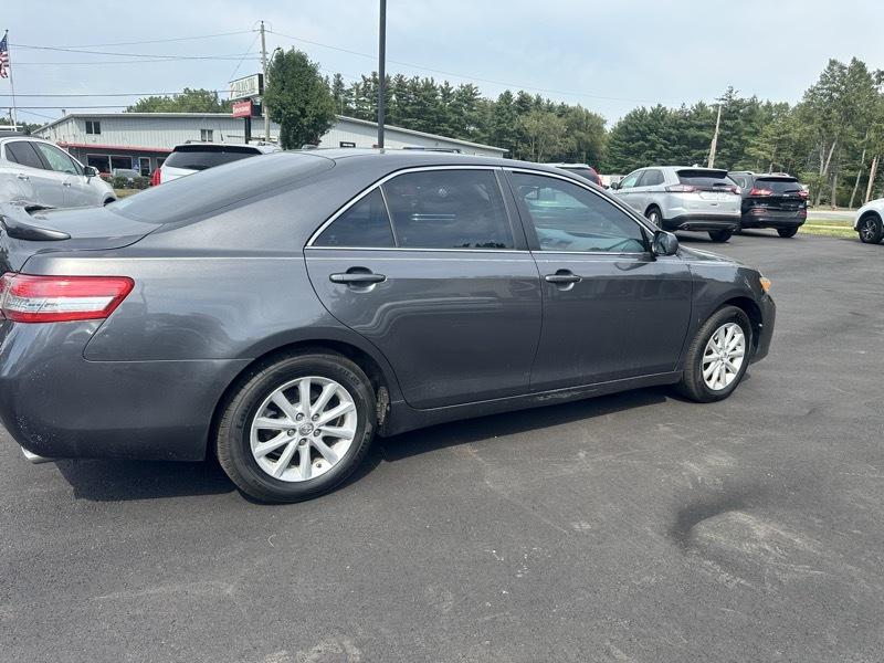 Toyota Camry Base 6-Spd AT 2011