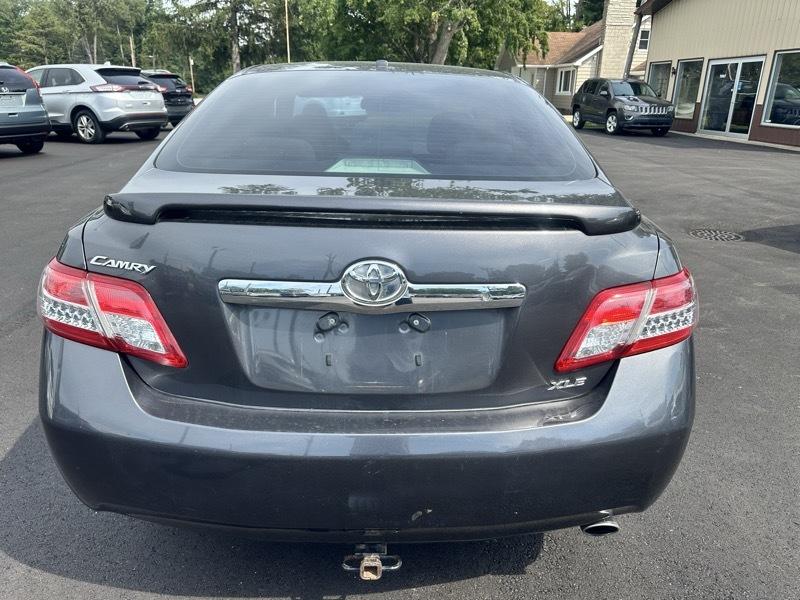 Toyota Camry Base 6-Spd AT 2011