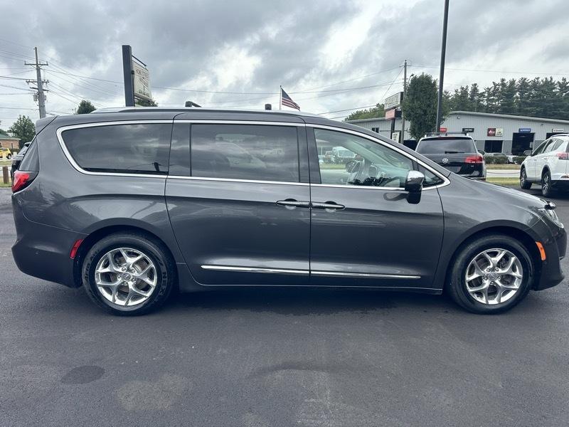 Chrysler Pacifica Limited 2018