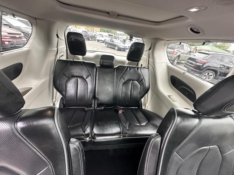 Chrysler Pacifica Limited 2018