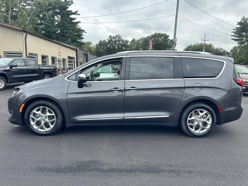 Chrysler Pacifica Limited 2018