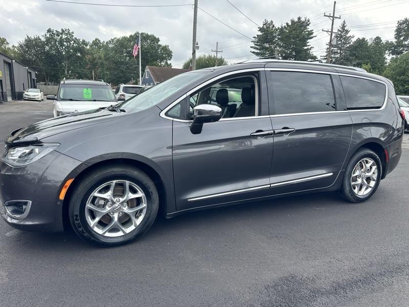 Chrysler Pacifica Limited 2018