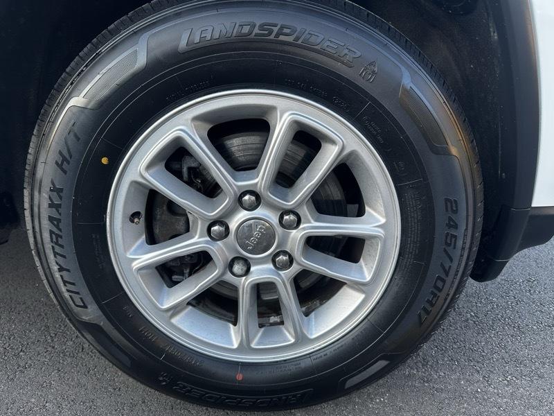 Jeep Grand Cherokee Laredo 2019