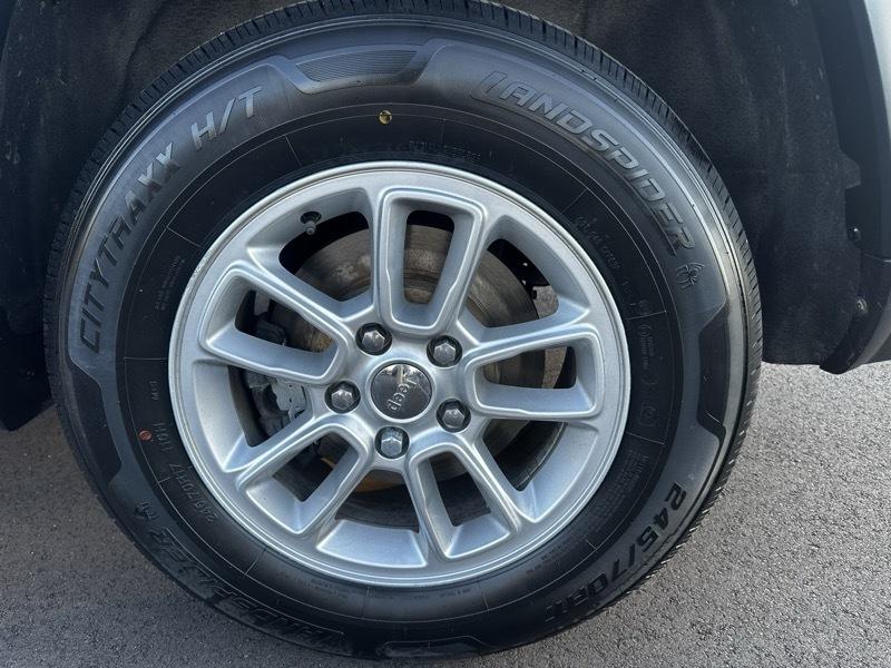 Jeep Grand Cherokee Laredo 2019