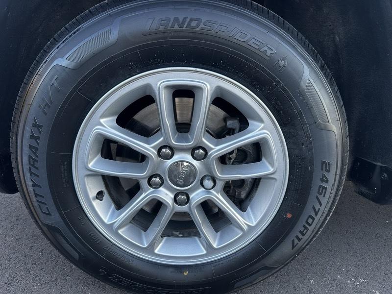 Jeep Grand Cherokee Laredo 2019