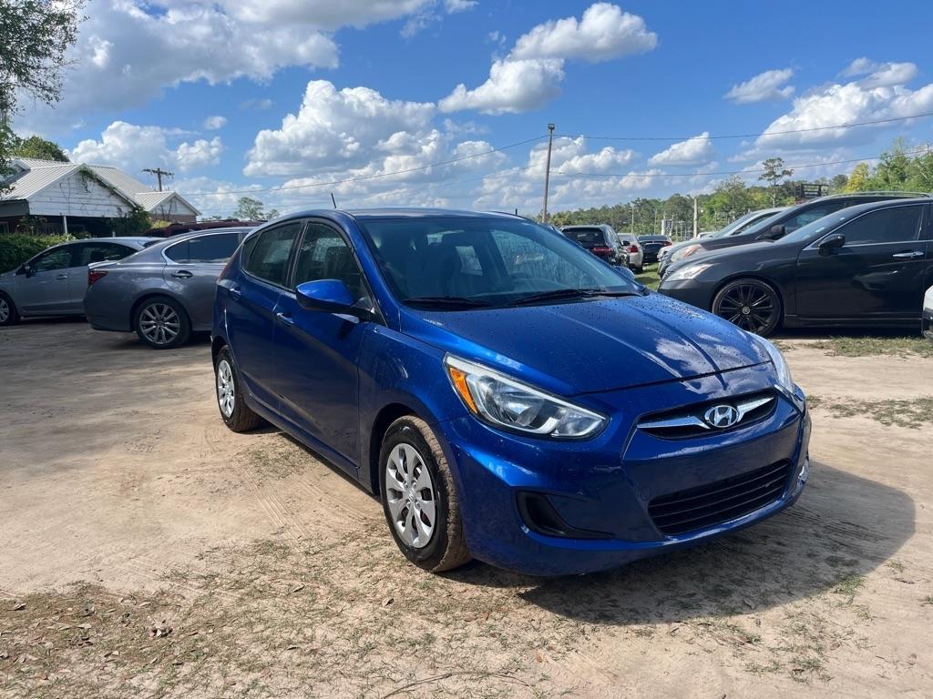 2017 Hyundai Accent SE 5-Door 6A
