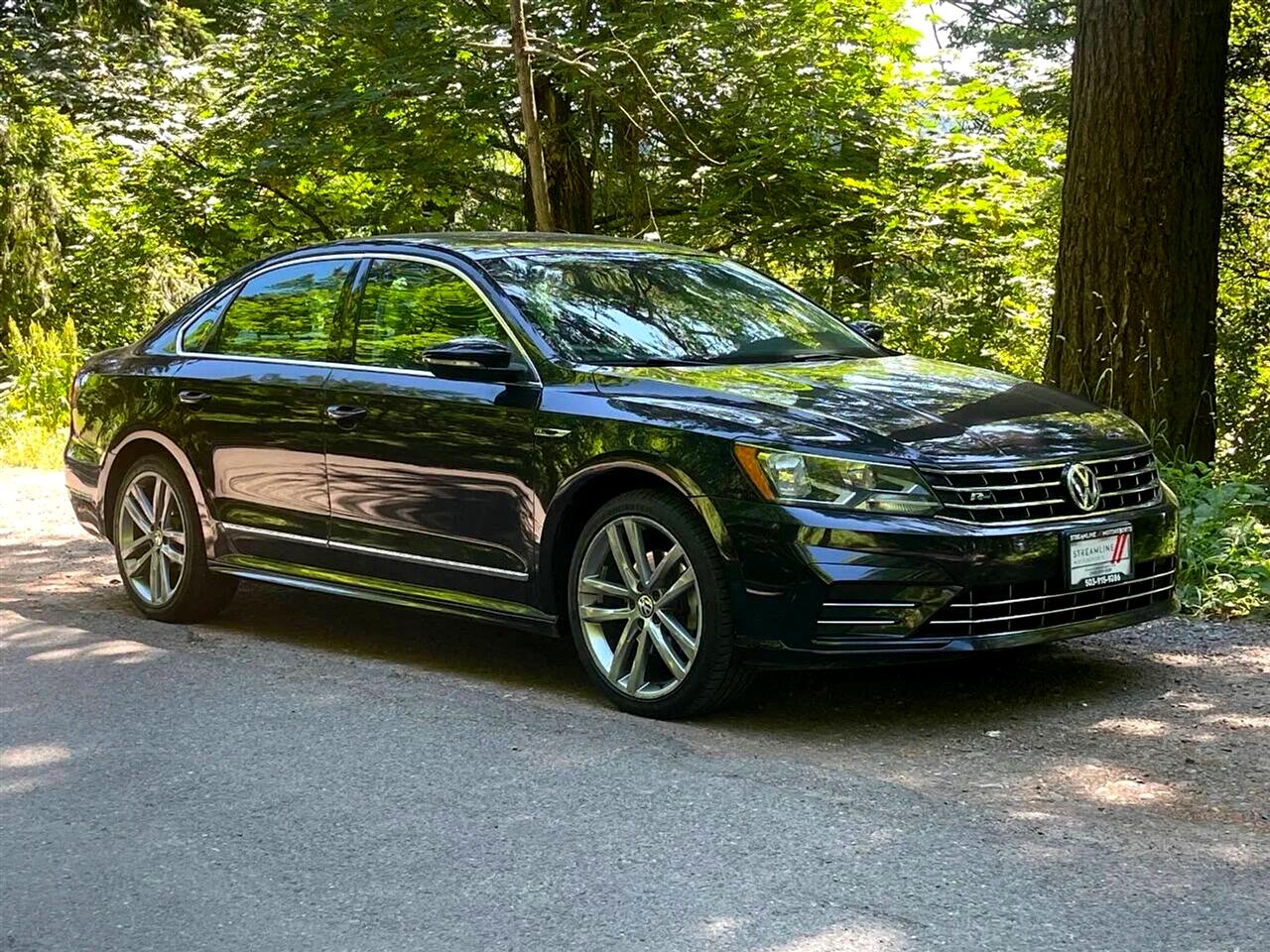 2017 Volkswagen Passat R-Line