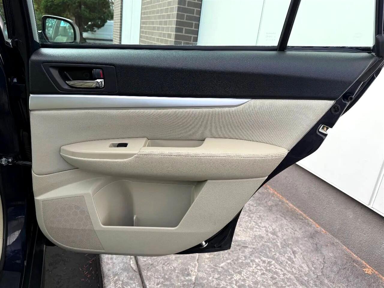 Subaru Outback 2.5i 2012