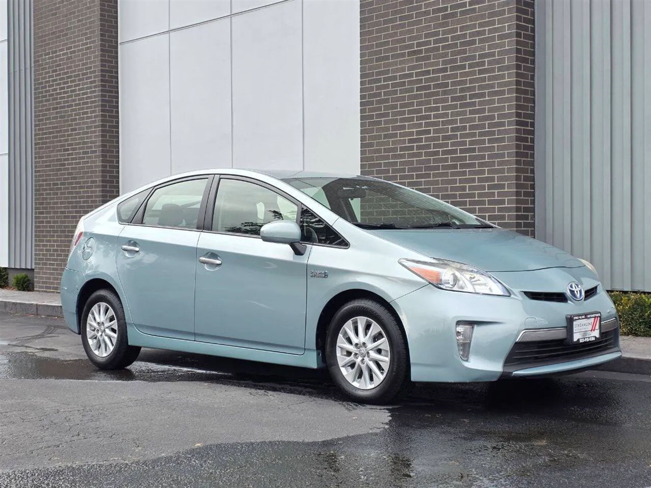 2014 Toyota Prius Plug-In Advanced