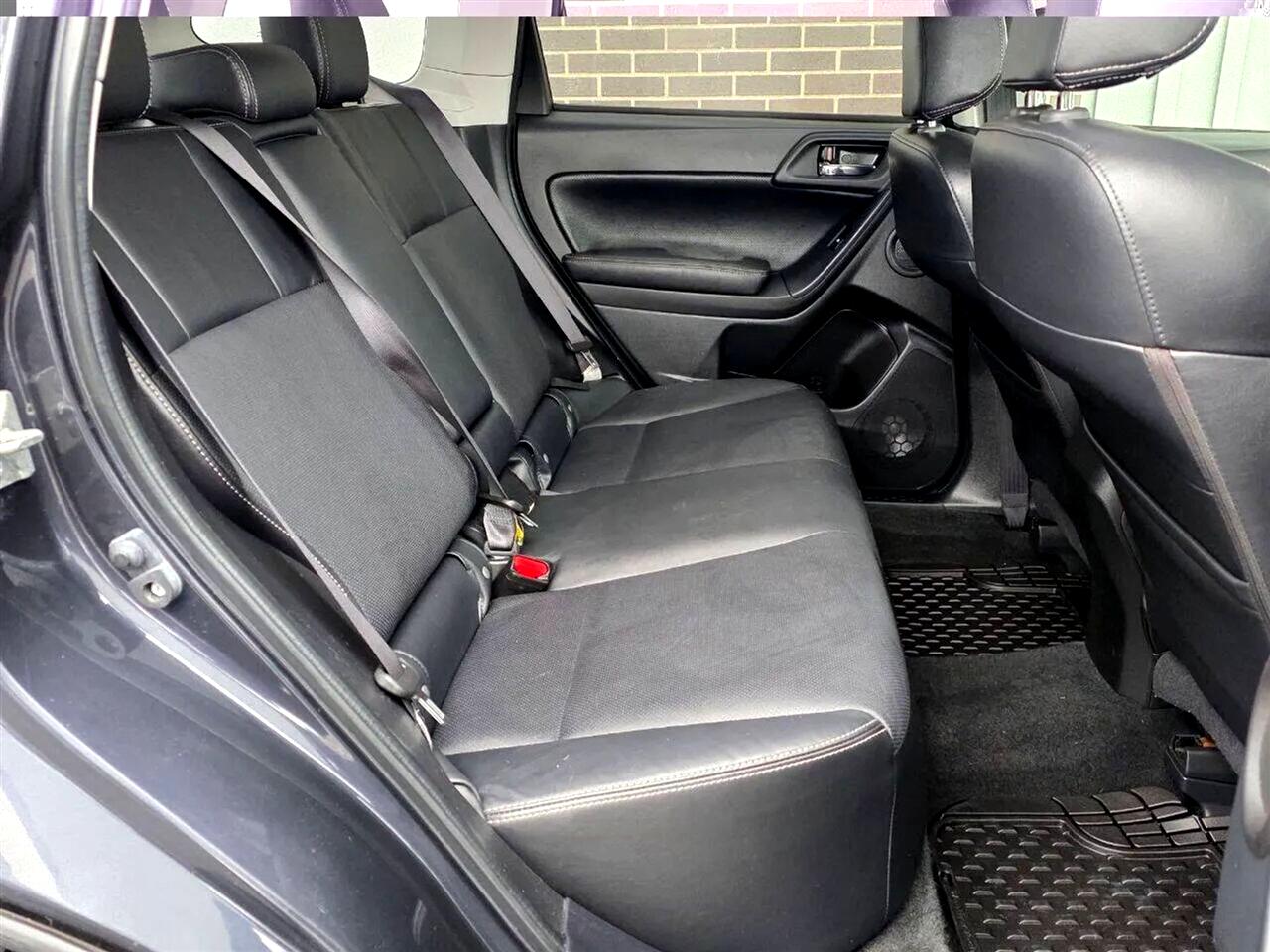 Subaru Forester 2.0XT Touring 2014