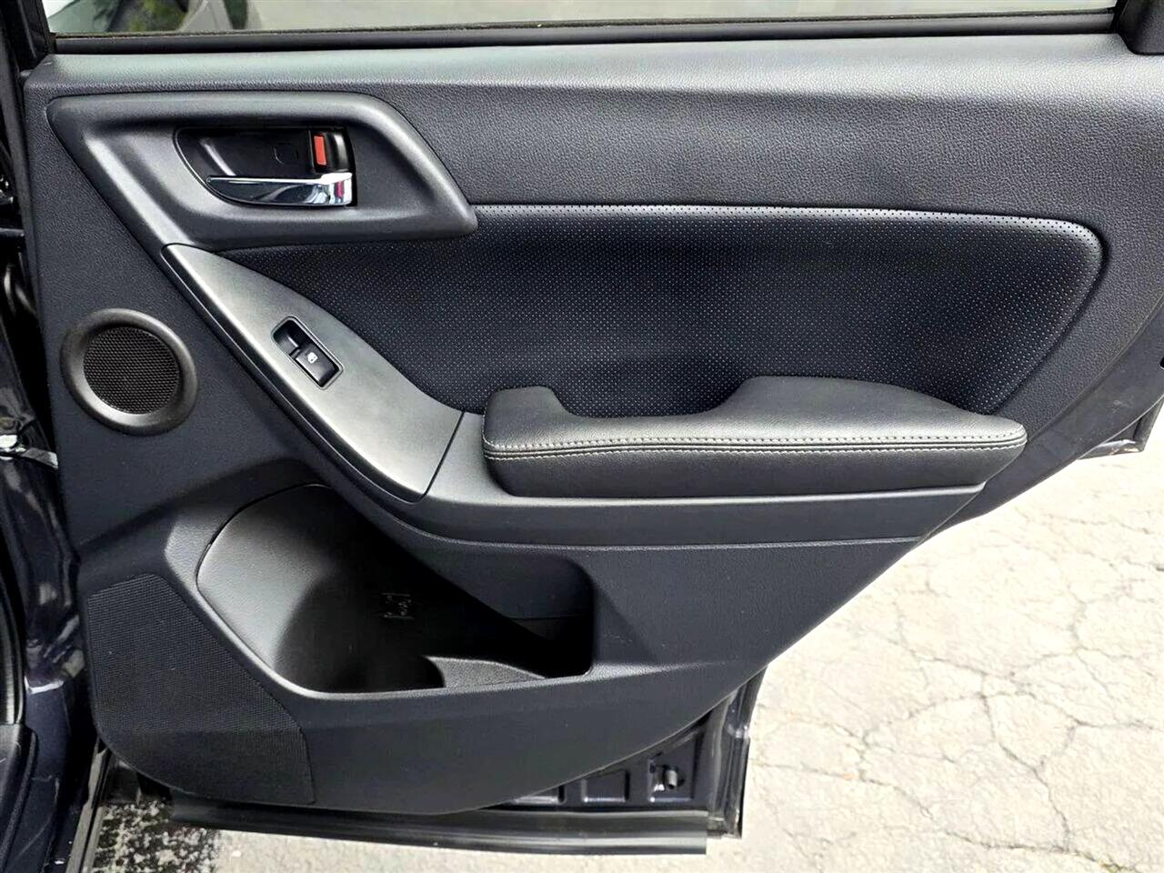 Subaru Forester 2.0XT Touring 2014