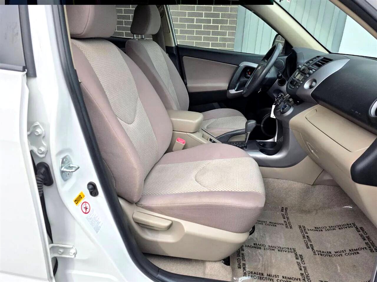 Toyota RAV4 Base I4 4WD 2008