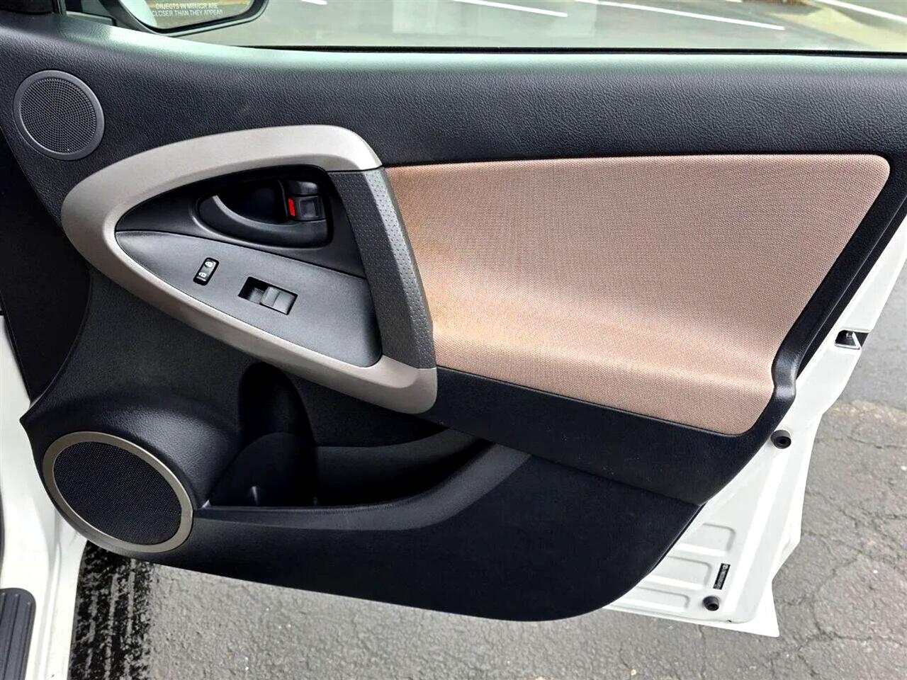 Toyota RAV4 Base I4 4WD 2008