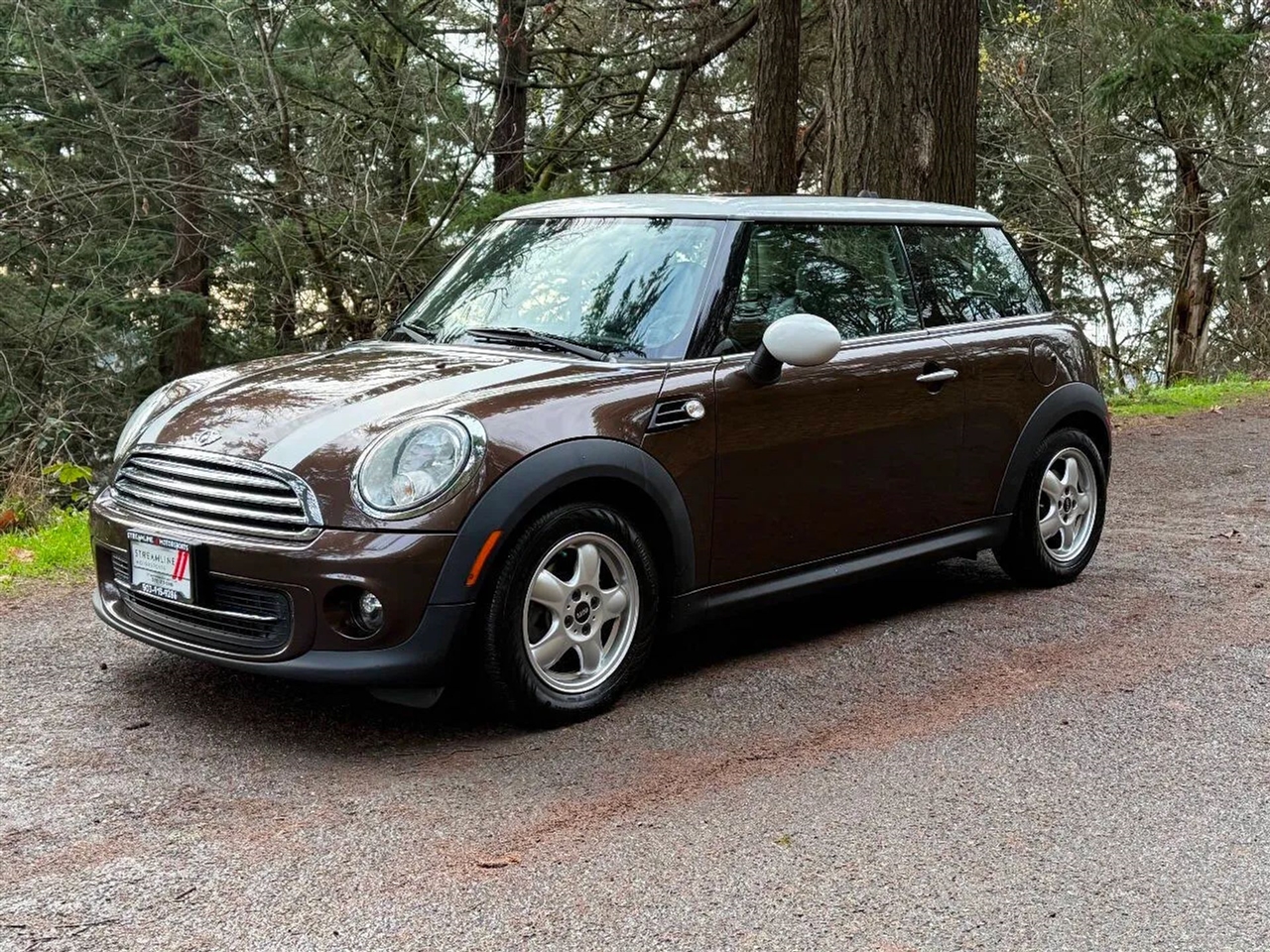 MINI Cooper Base 2011