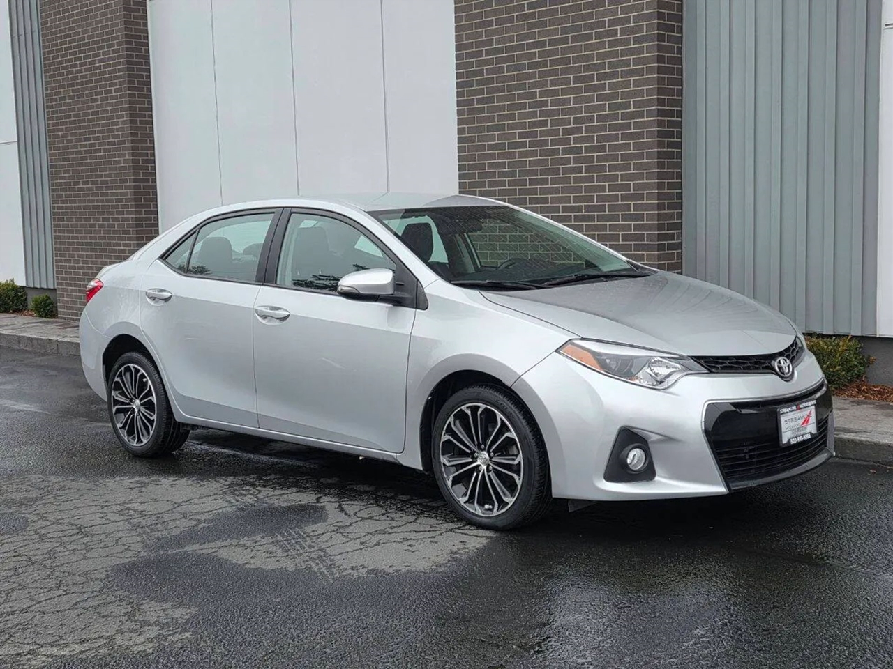 Toyota Corolla S Plus 6MT 2014