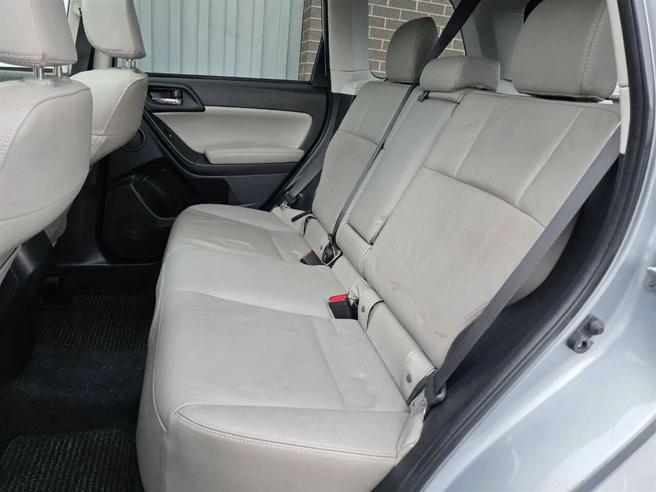 Subaru Forester 2.5i Touring 2014