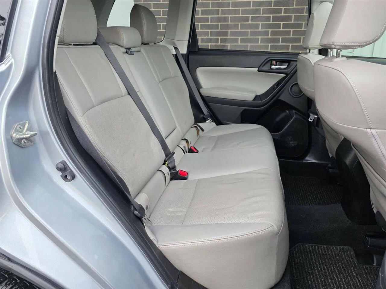 Subaru Forester 2.5i Touring 2014