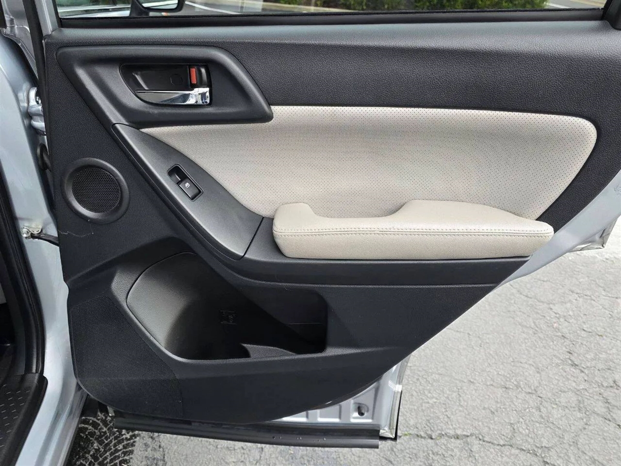 Subaru Forester 2.5i Touring 2014