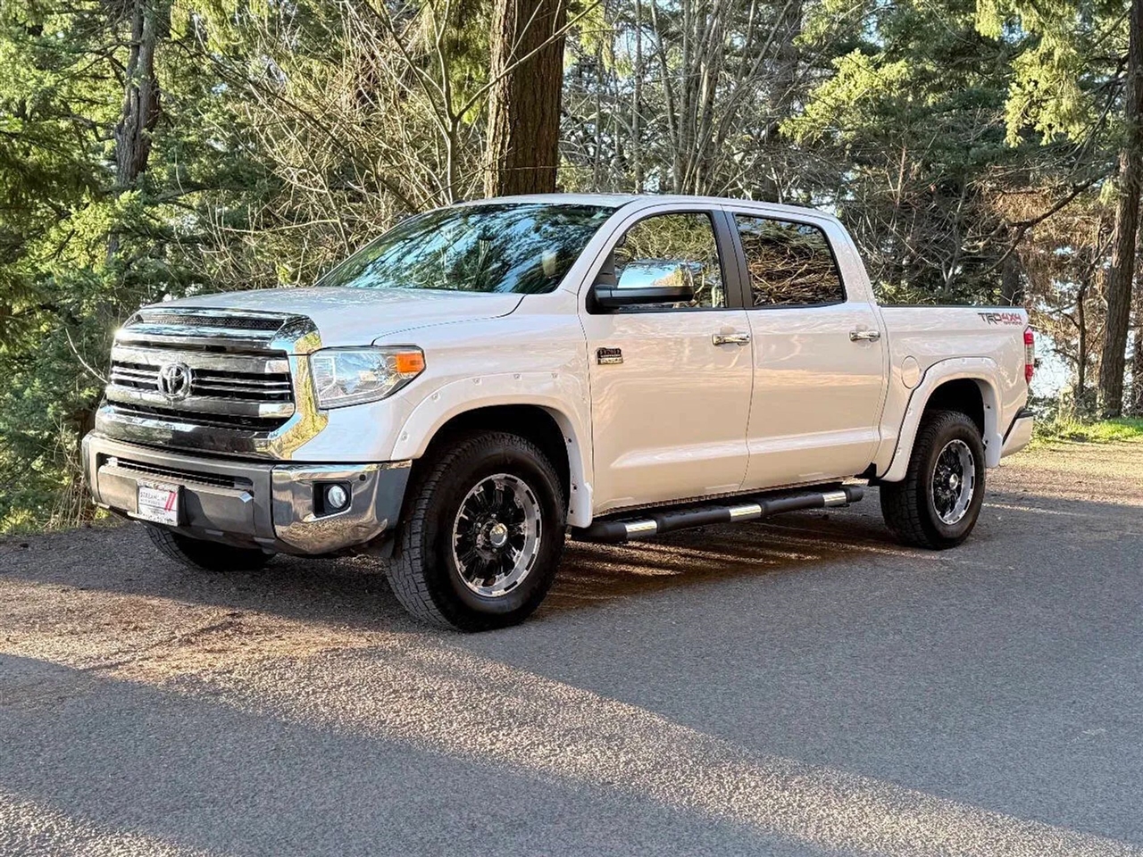 Toyota Tundra Platinum CrewMax 5.7L 4WD 2017