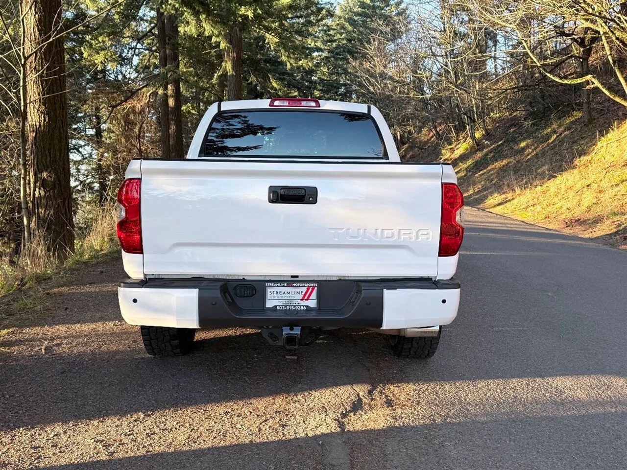 Toyota Tundra Platinum CrewMax 5.7L 4WD 2017