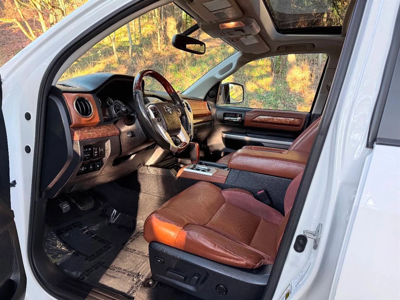 Toyota Tundra Platinum CrewMax 5.7L 4WD 2017