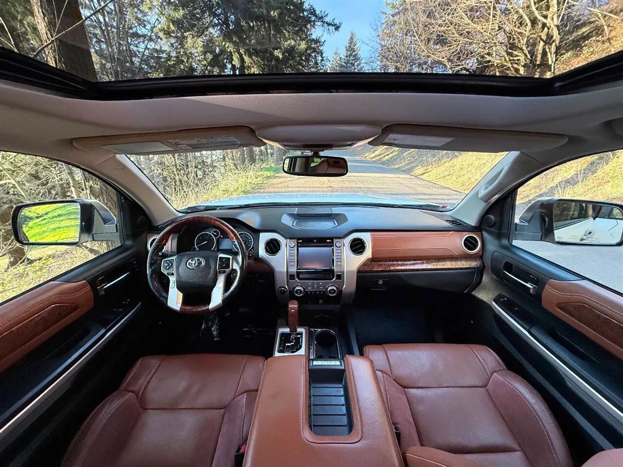 Toyota Tundra Platinum CrewMax 5.7L 4WD 2017