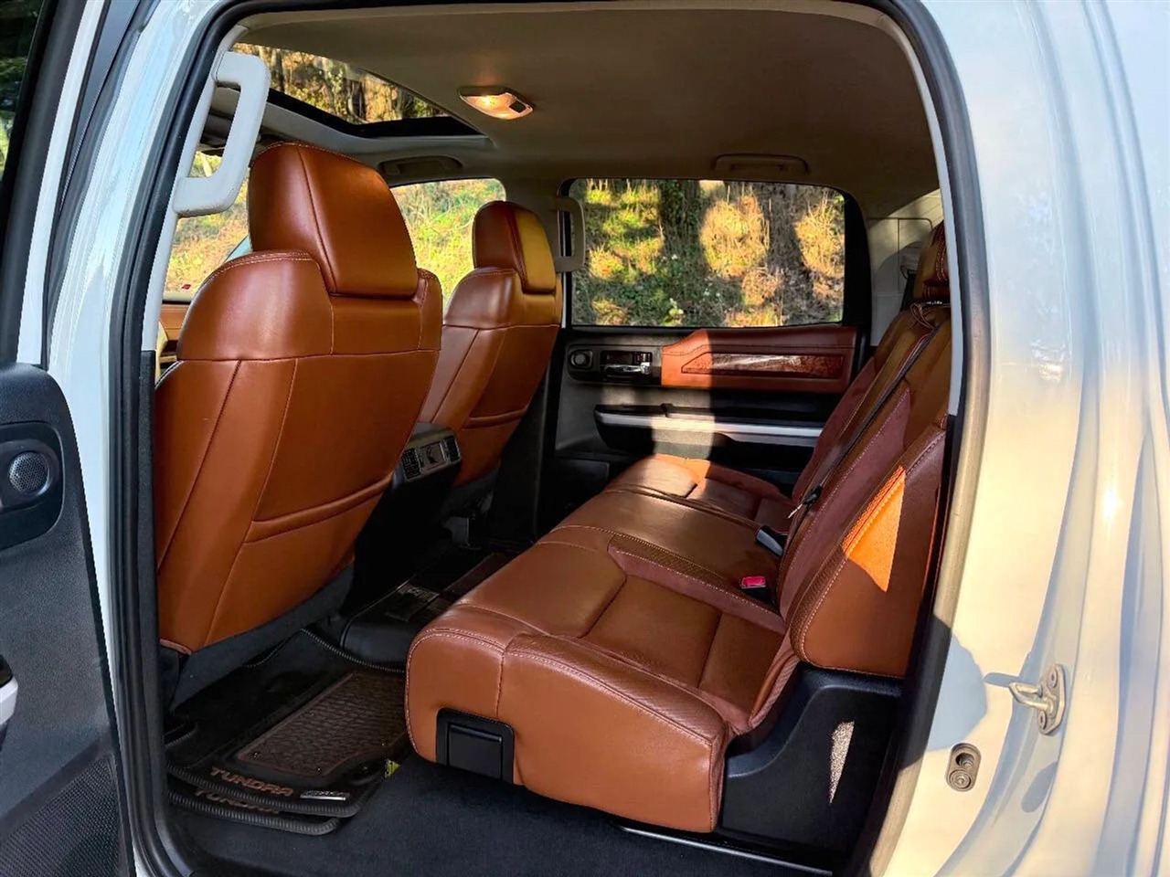 Toyota Tundra Platinum CrewMax 5.7L 4WD 2017