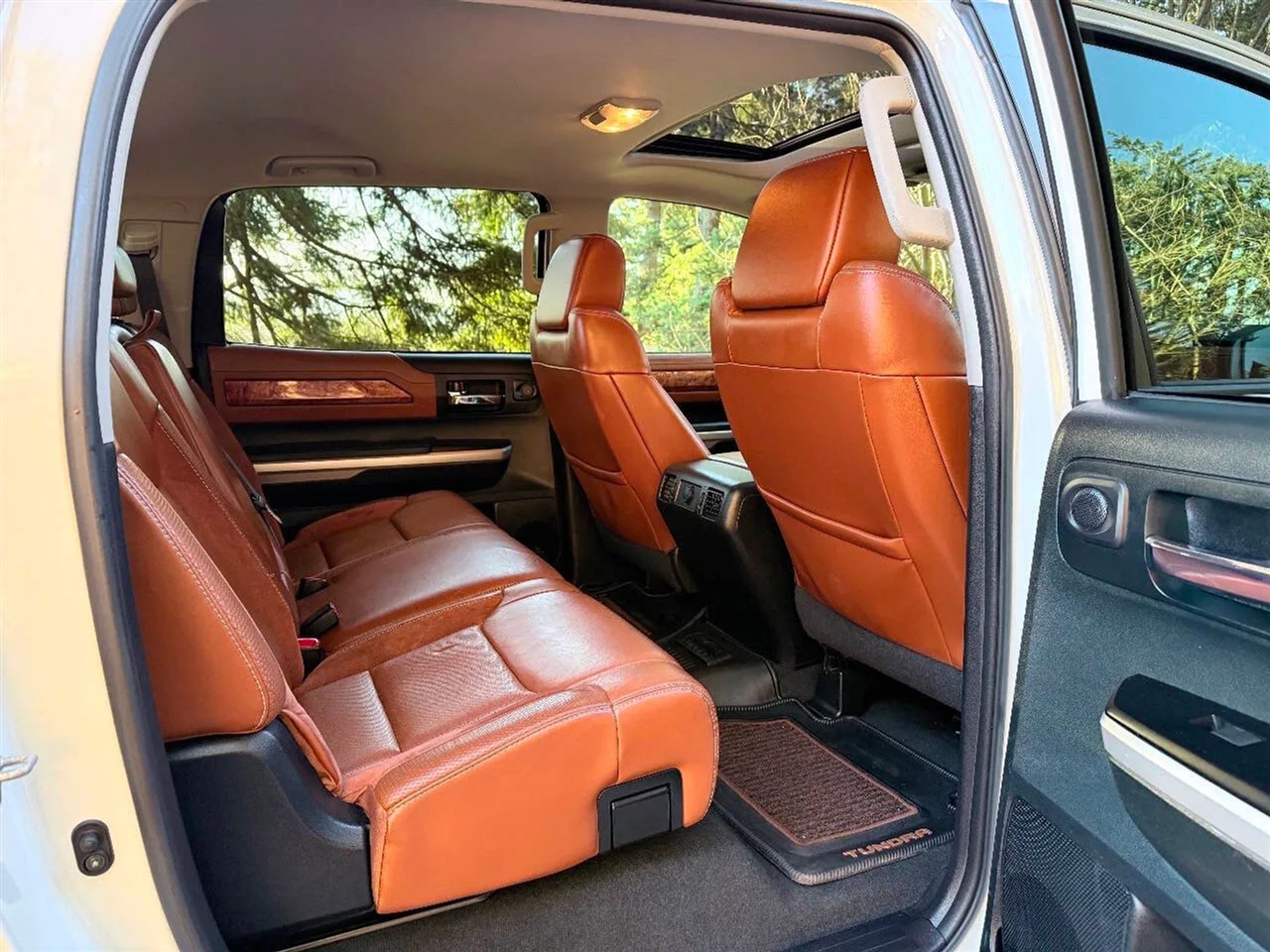 Toyota Tundra Platinum CrewMax 5.7L 4WD 2017