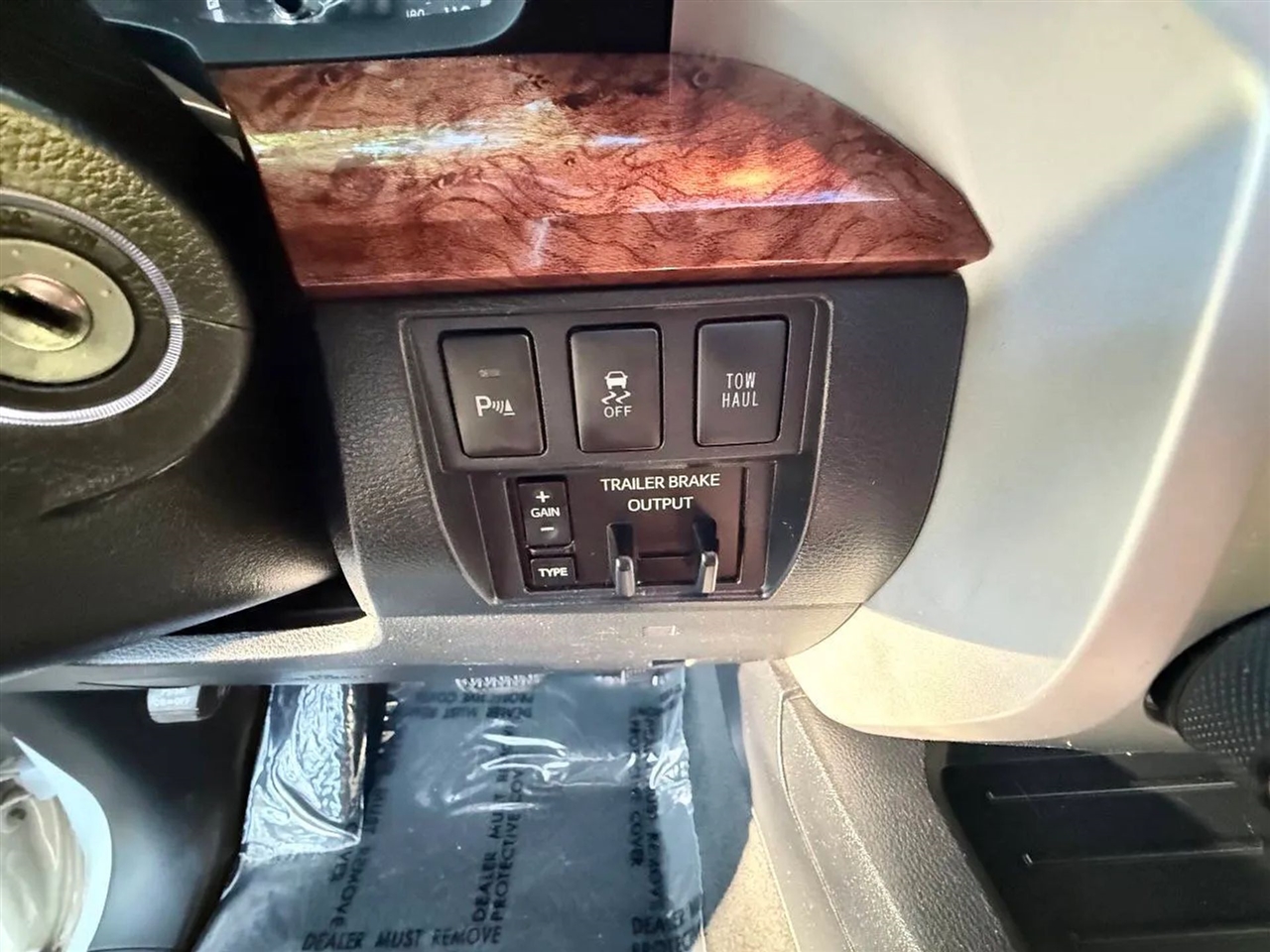 Toyota Tundra Platinum CrewMax 5.7L 4WD 2017