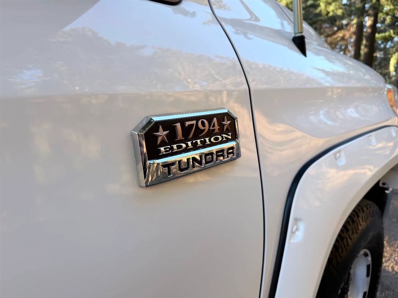 Toyota Tundra Platinum CrewMax 5.7L 4WD 2017