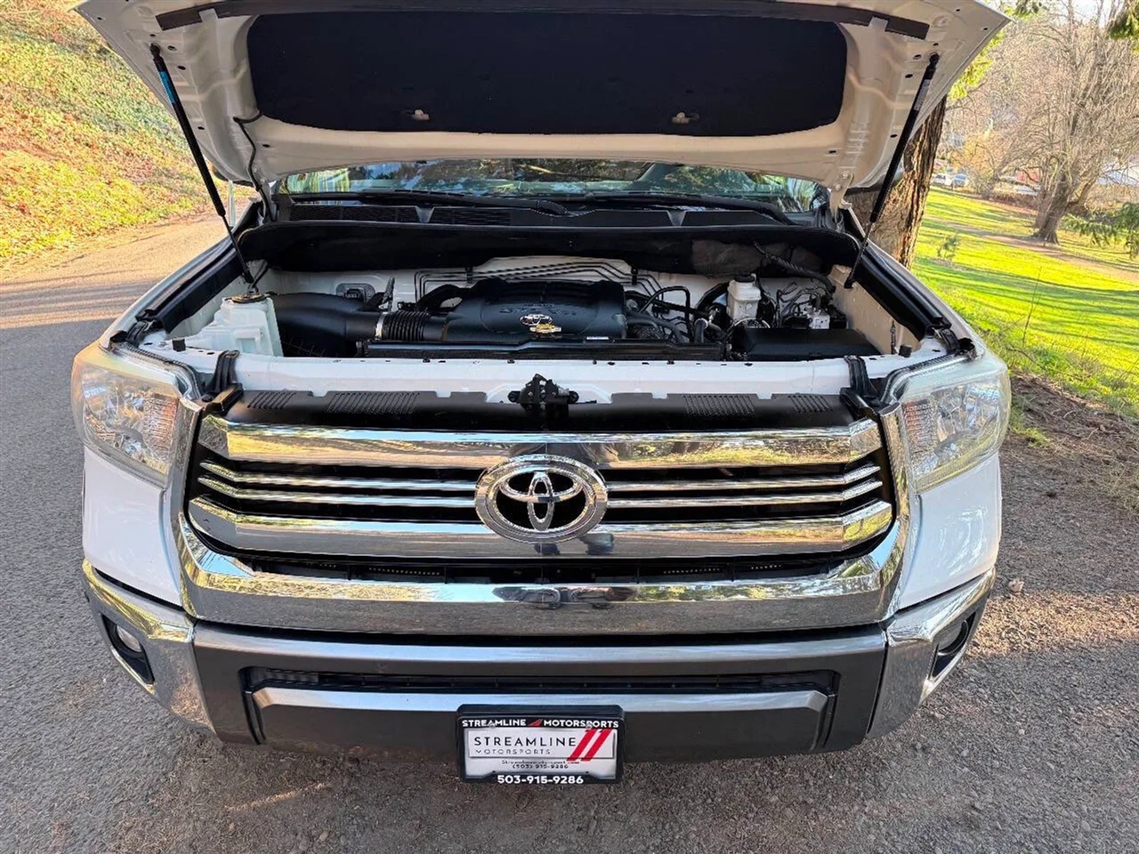 Toyota Tundra Platinum CrewMax 5.7L 4WD 2017