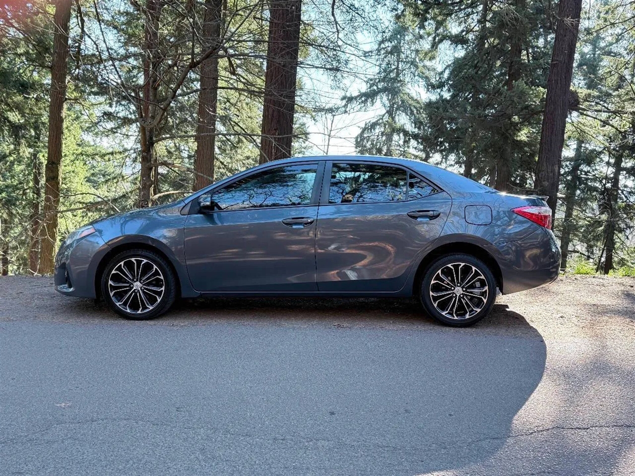 Toyota Corolla S Plus 6MT 2015